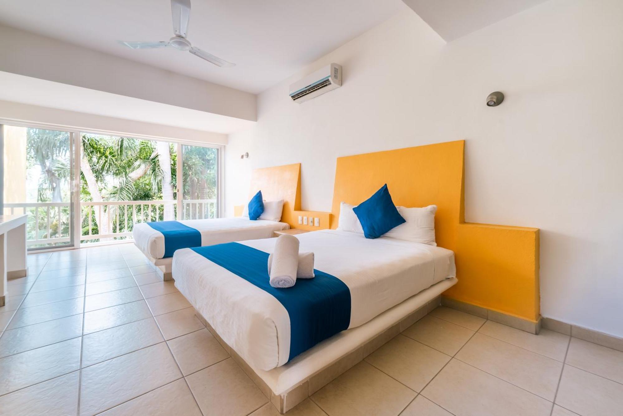 Hotel Ixzi Plus اكستابا المظهر الخارجي الصورة