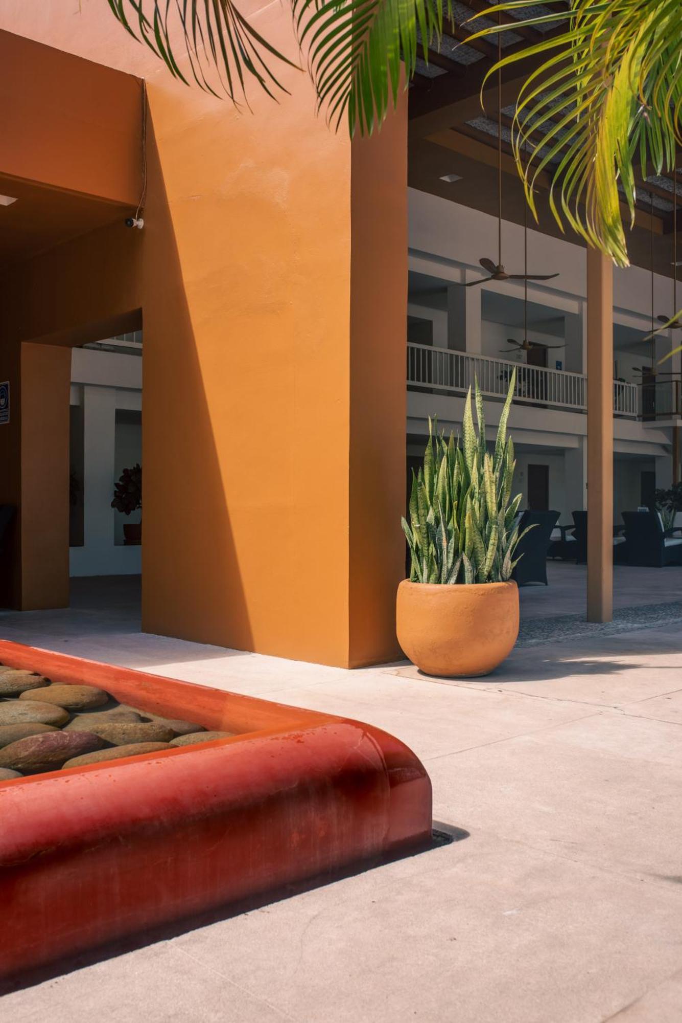 Hotel Ixzi Plus اكستابا المظهر الخارجي الصورة