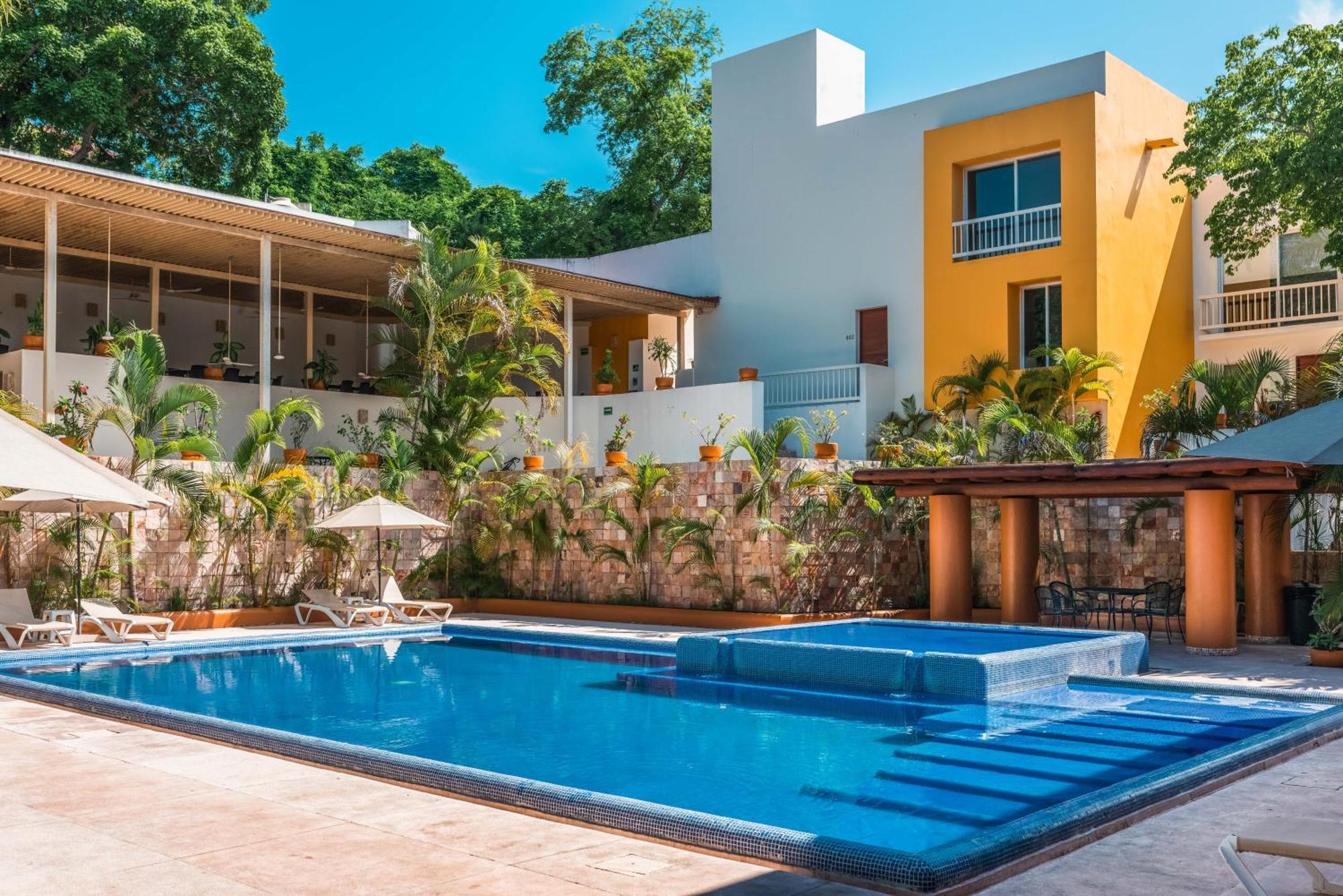 Hotel Ixzi Plus اكستابا المظهر الخارجي الصورة